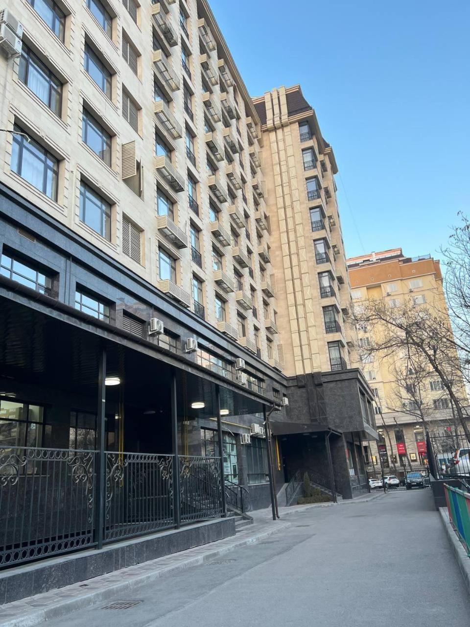 Apartments "Harmony" On Sydykova St 156А Biskek Kültér fotó