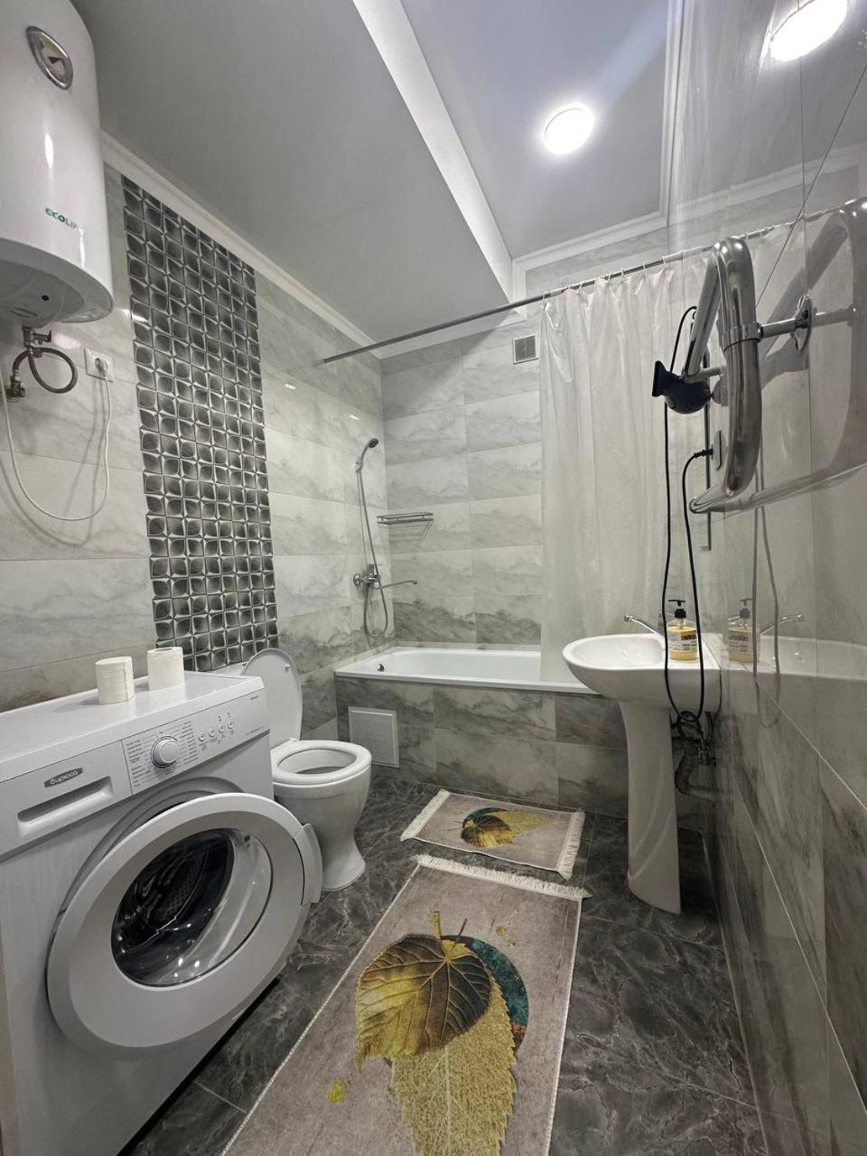 Apartments "Harmony" On Sydykova St 156А Biskek Kültér fotó
